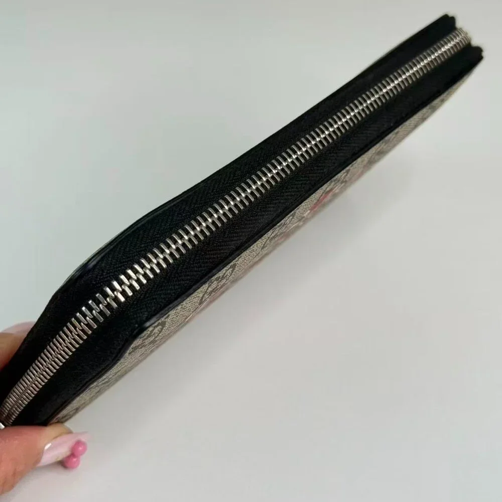 Gucci GG Logo Supreme Limited Edition Wallet with Snake Design